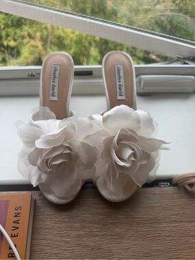 Charles David Ivory Floral Slip-On Mules